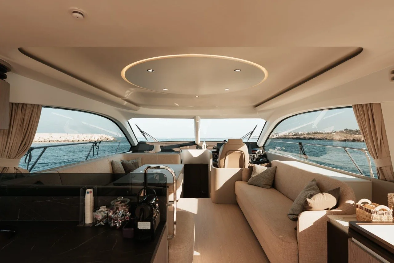 Panoramic salon aboard the Azimut 53 Fly