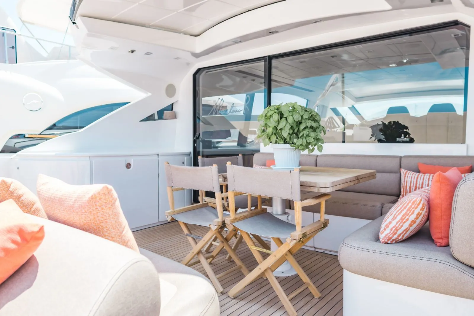 Pershing 72 cockpit dining