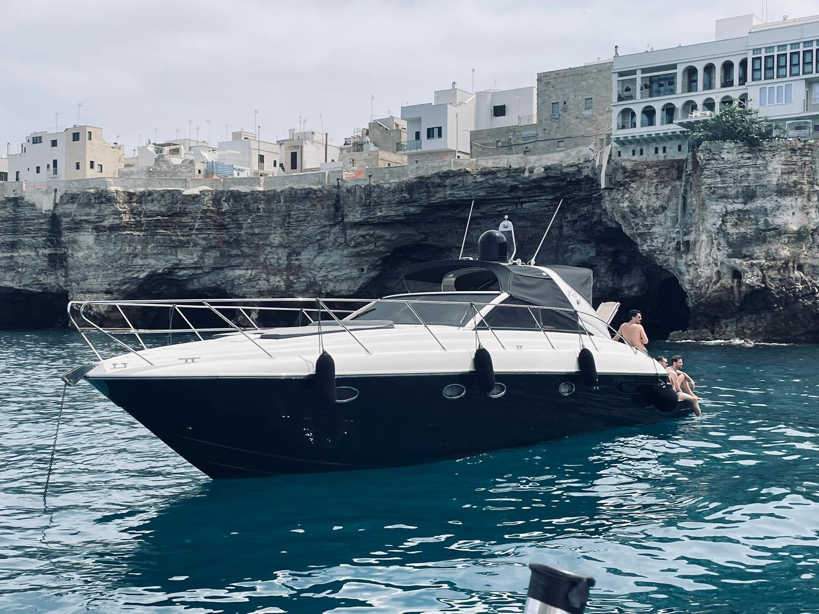 Princess V40 exterior