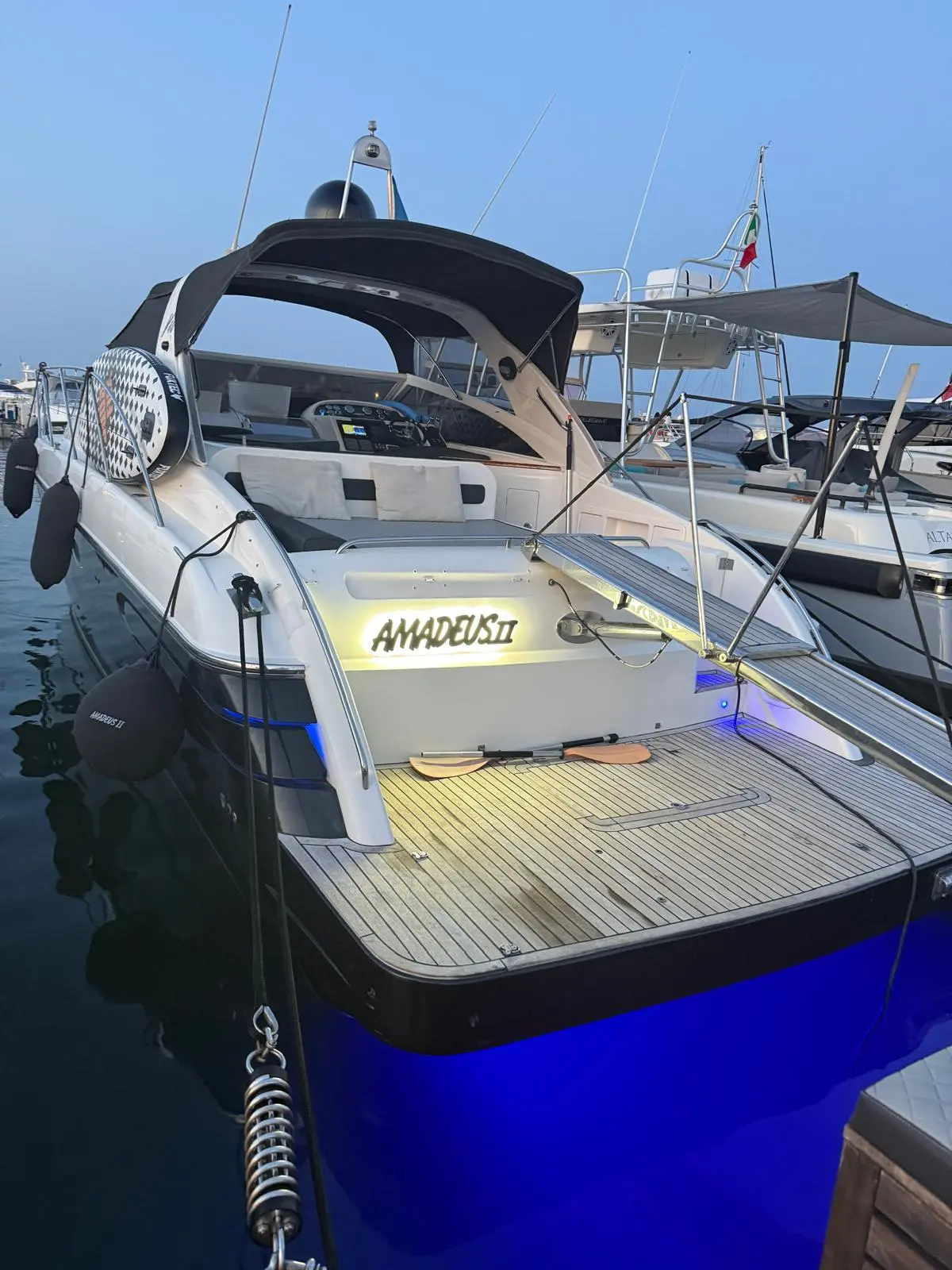 Princess V40 interior