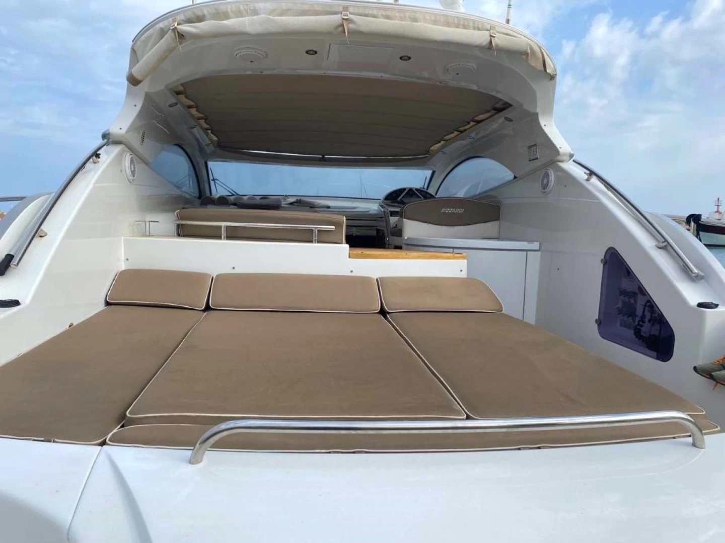 Rizzardi 45 Incredible aft sunpad