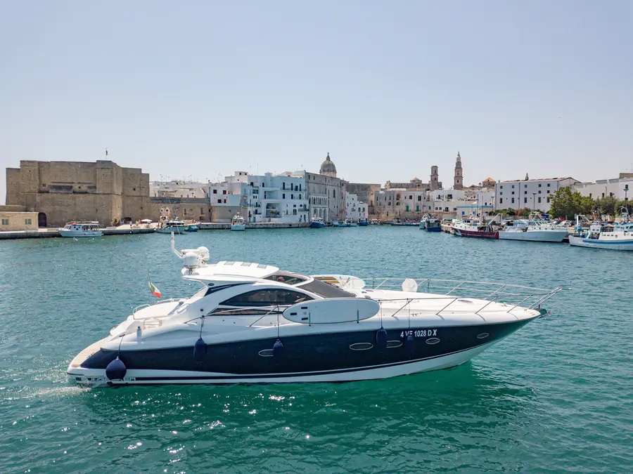 Sunseeker 53 luxury sport cruiser Puglia