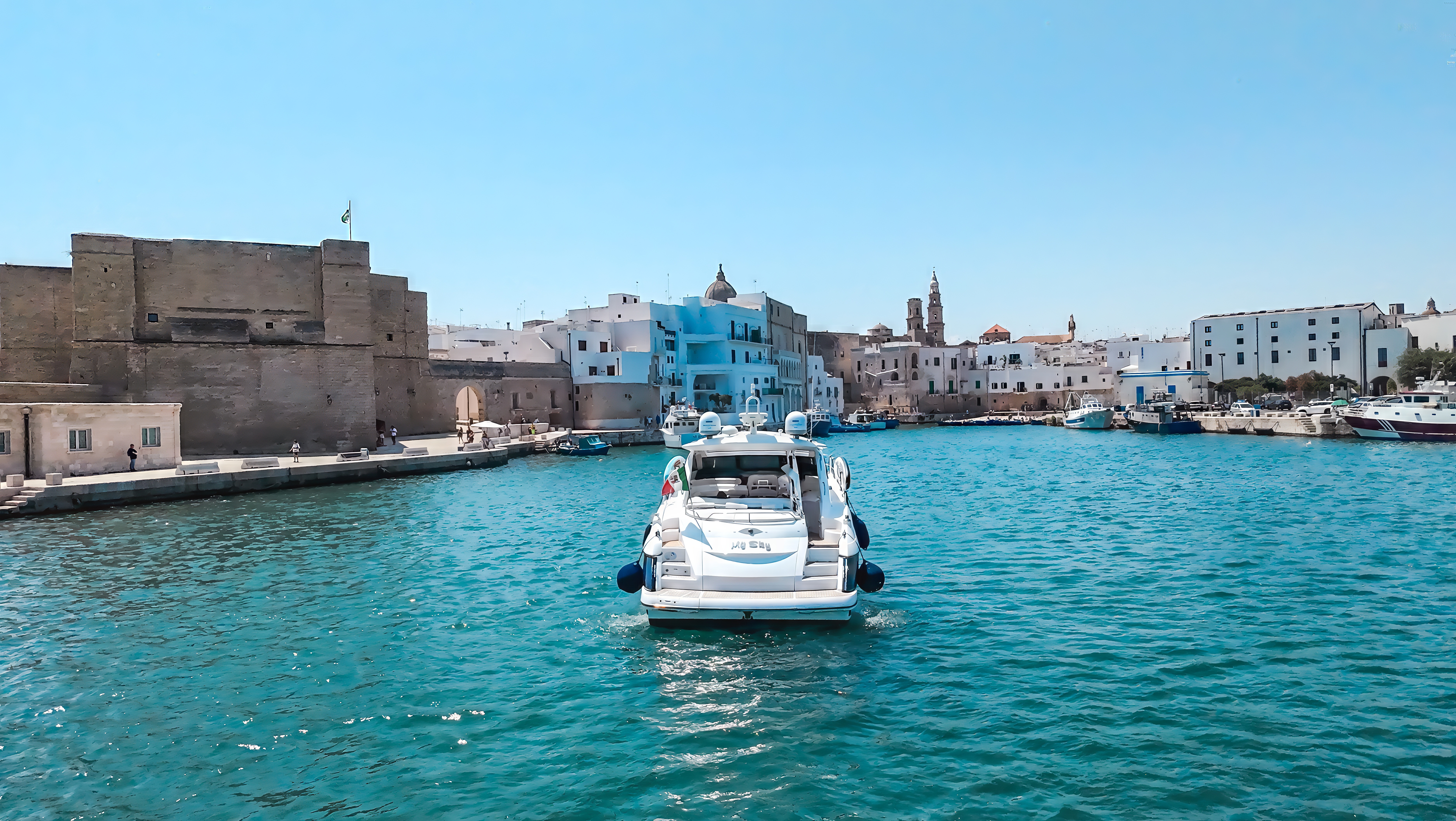 Sunseeker 53 panoramic Monopoli harbour