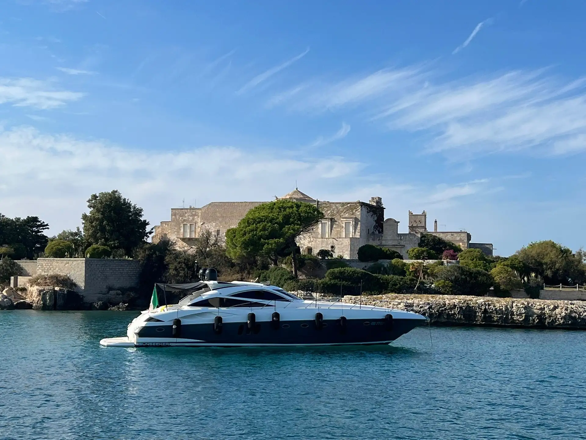 Sunseeker Predator 72 cockpit